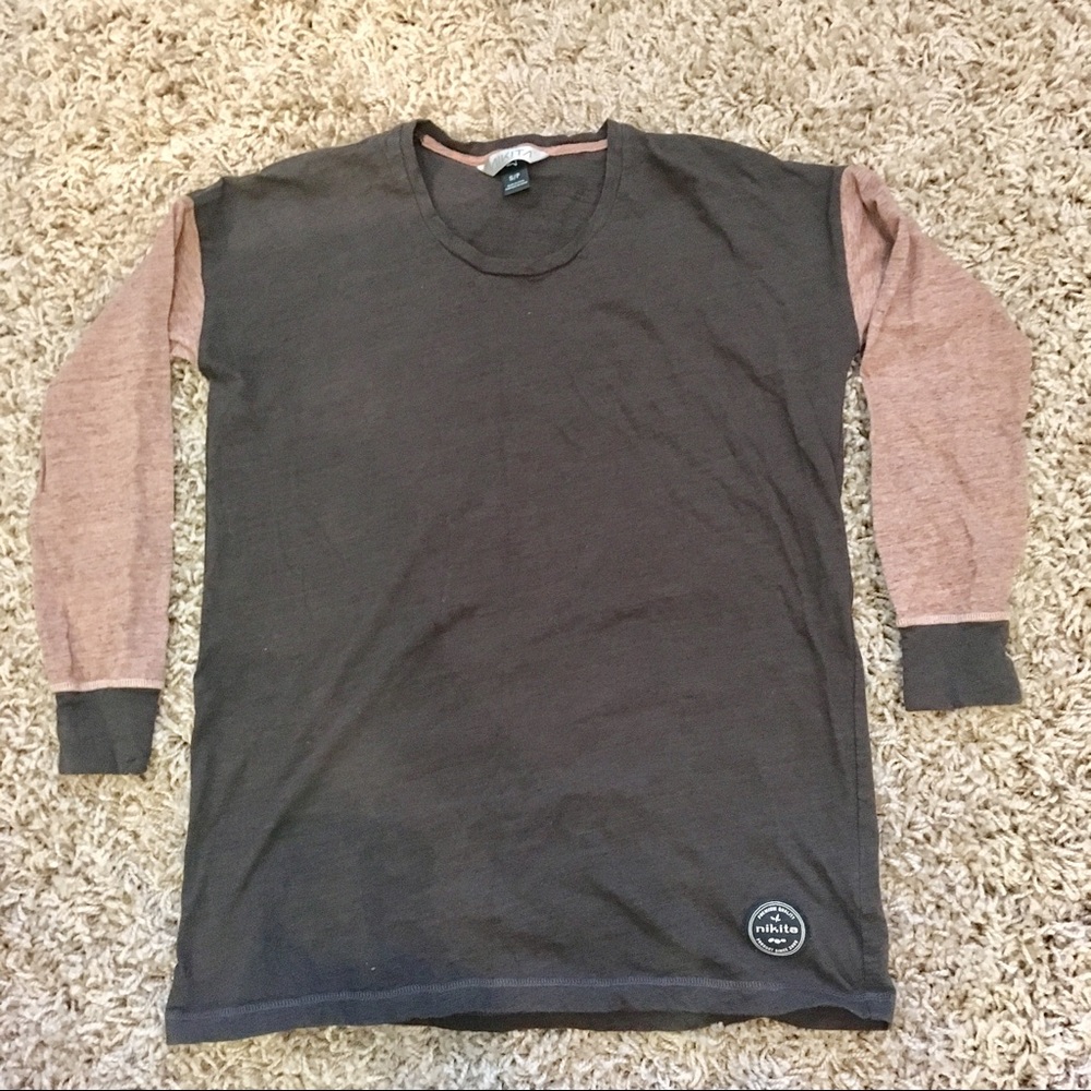 Nikita Iceland snowboard raglan volcom stussy obey